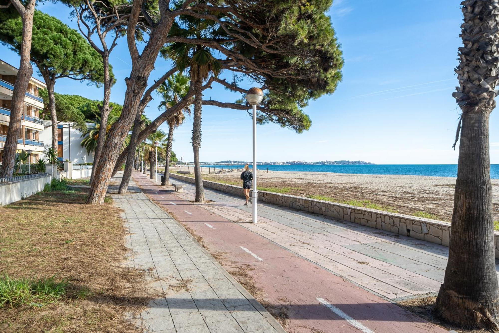 Hauzify I Apartaments Reddis Cambrils Exterior foto